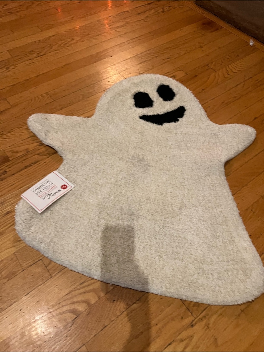Plush White Ghost Halloween Rug - Cozy Home Accent